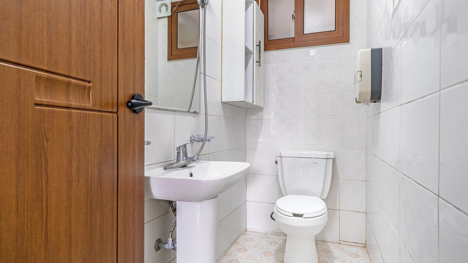 Bathroom 4, Tongyeong Hwanggeumbada Pension, Tongyeong