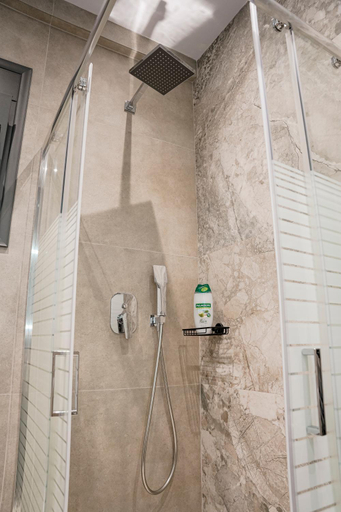Bathroom 2, Quattro Luxury Apartments, Thessaly
