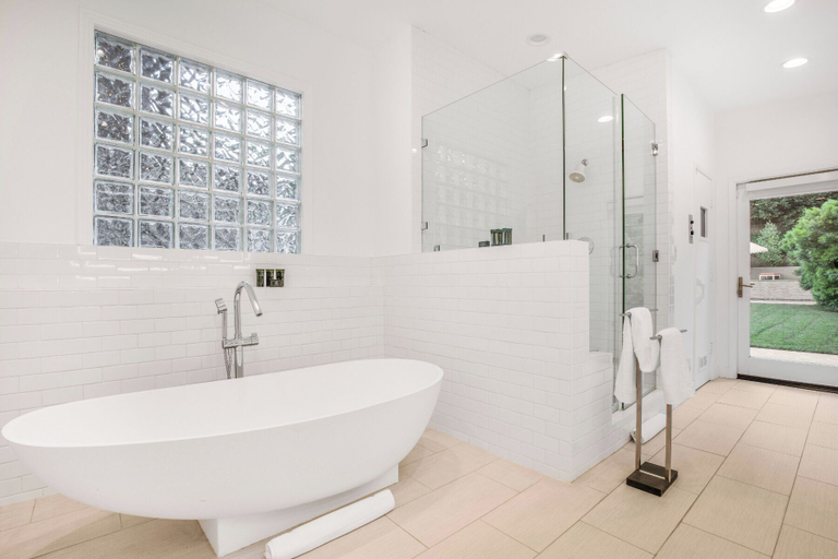 Bathroom 4, Franklin Canyon, Los Angeles