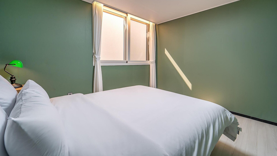 Bedroom 2, Yeosu Liposo Poolvilla, Yeosu