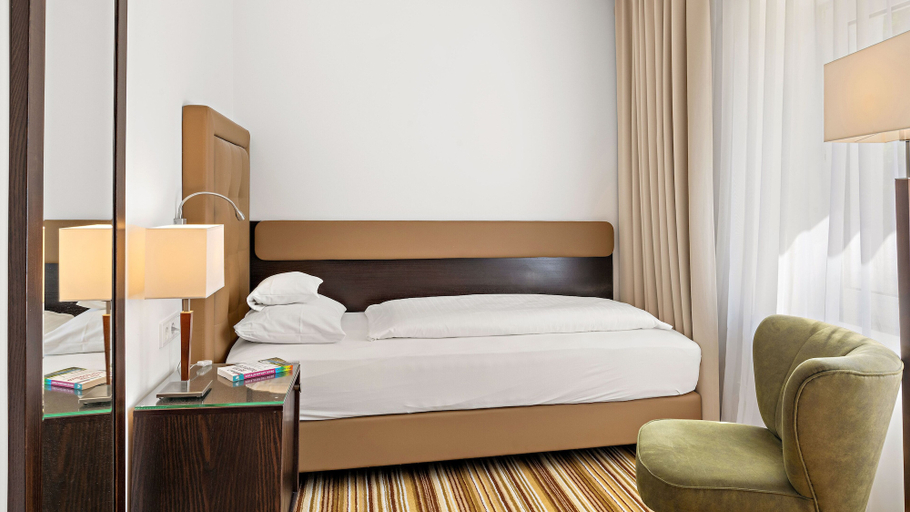 Bedroom 4, Seehotel Mühlenhaus, Barnim