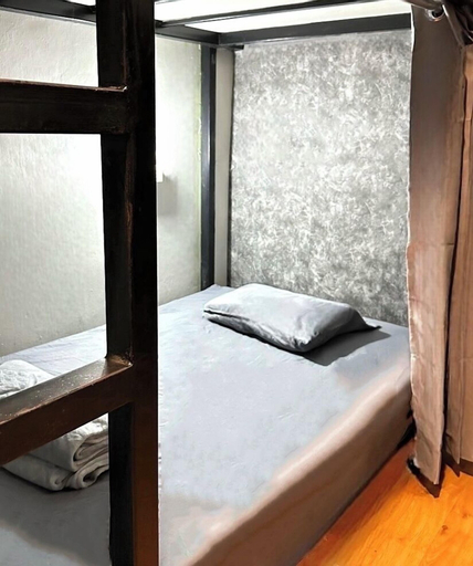 Bedroom 5, Bed Space Hostel, Phra Nakhon
