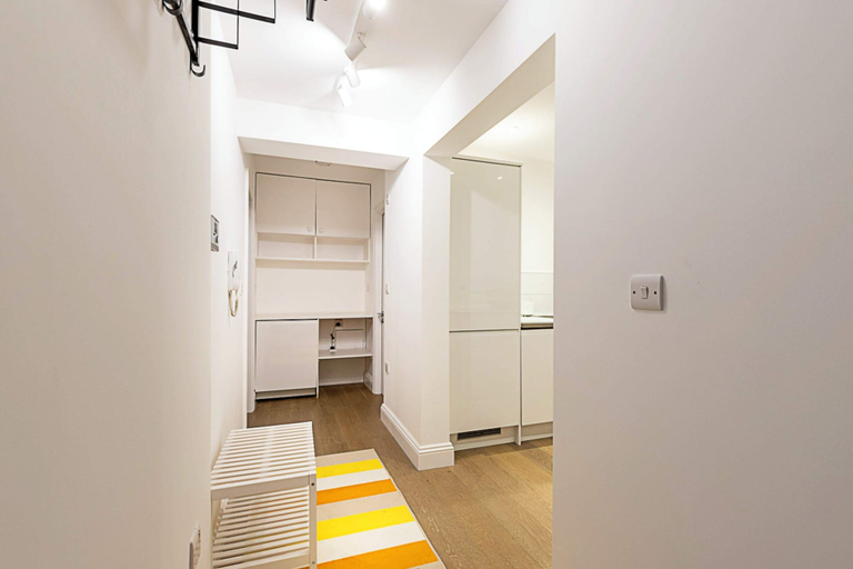 Others 3, Charming and Modernised Edwardian Flat, London