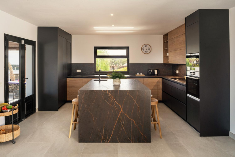 Kitchen 5, thesuites Lanzarote Shalimar, Las Palmas