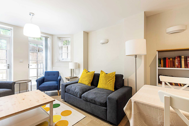 Others 2, Charming and Modernised Edwardian Flat, London