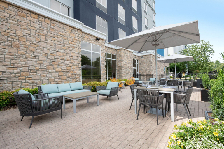 Food & Drinks 5, Delta Hotels by Marriott Colonial Heights, Colonial Heights