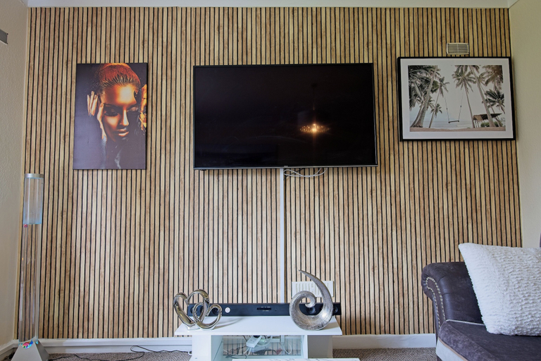 Others 2, Stylish Five Star Rated Apartment, Manchester