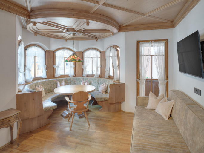 Others 5, Center Rooms & Apartments, Schwaz