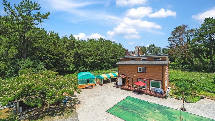Exterior & Views 2, Tongyeong Hwanggeumbada Pension, Tongyeong