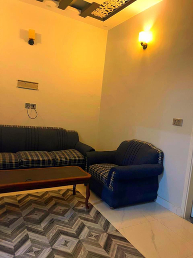 Others 4, Elegant Palace Guest House, Karachi