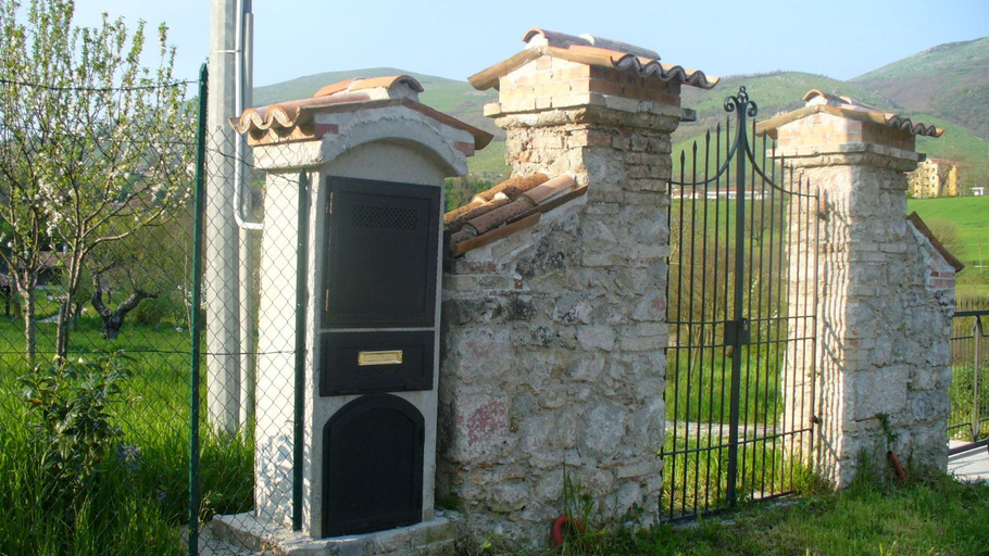Others 4, Tenuta de Maffutiis, Salerno