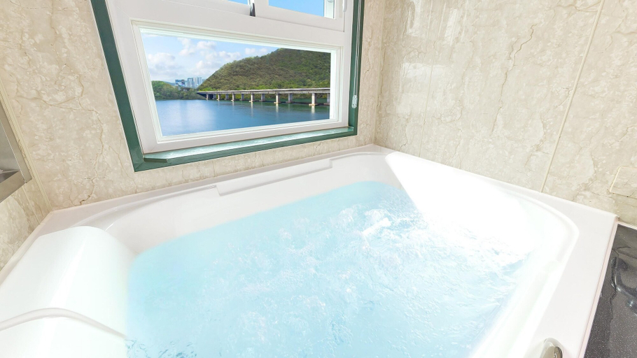 Bathroom 2, Chuncheon El Dorado Kid's Pension, Gapyeong