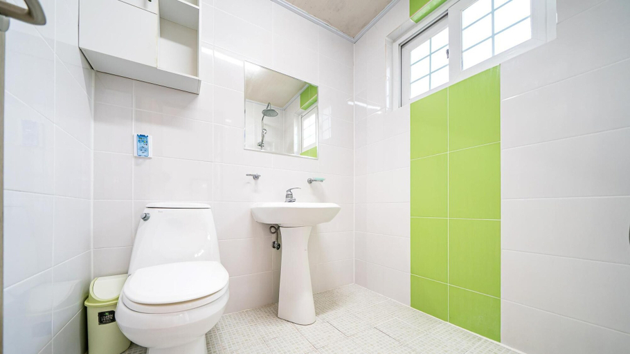 Bathroom 4, Yeosu Arens Pension, Yeosu