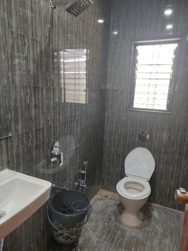 Bathroom 4, Hotel Sai Dakshina Inn, Ahmadnagar