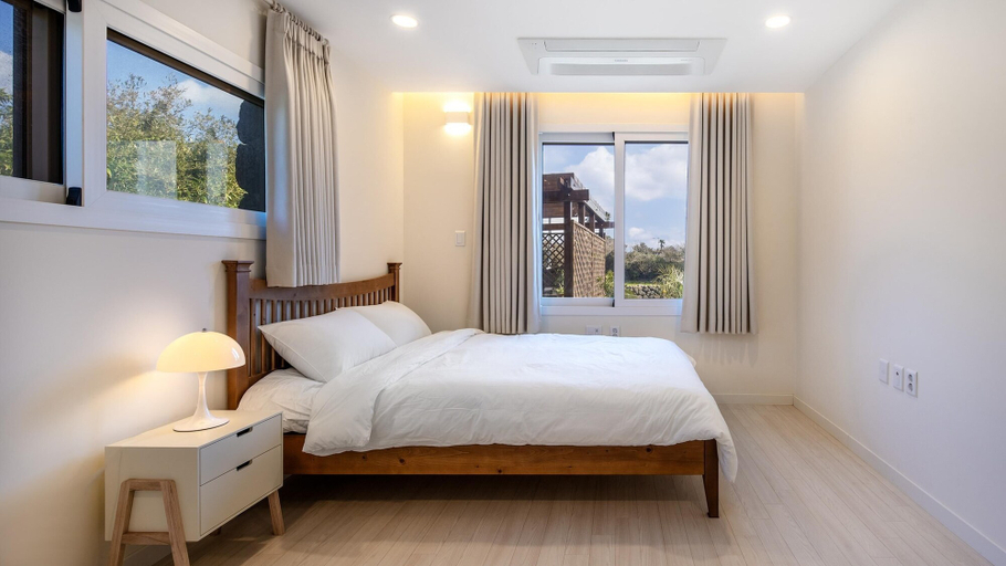 Bedroom 2, Jeju Stay Rowoon Dockchae Pension, Jeju
