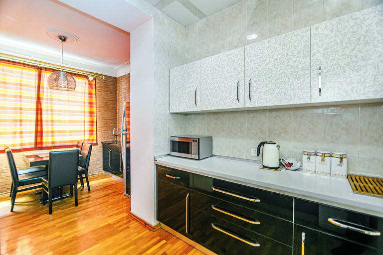 Others 5, Luxury Apartment with Flame Tower View, Baku