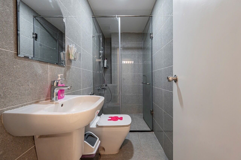 Bathroom 3, Terra Royal Apartment, District 3