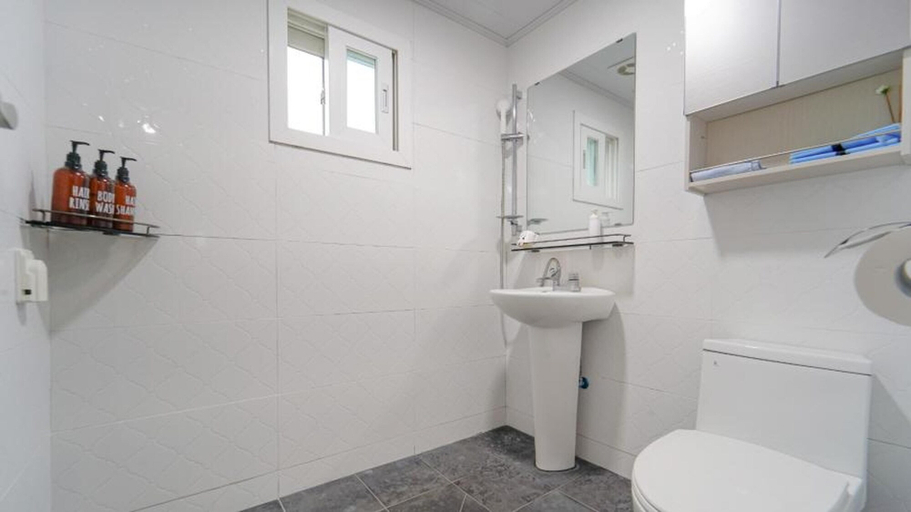 Bathroom 3, Jeju Jimian Pension, Jeju