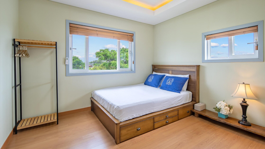 Bedroom 3, Jeju West Dokchae Pension, Jeju