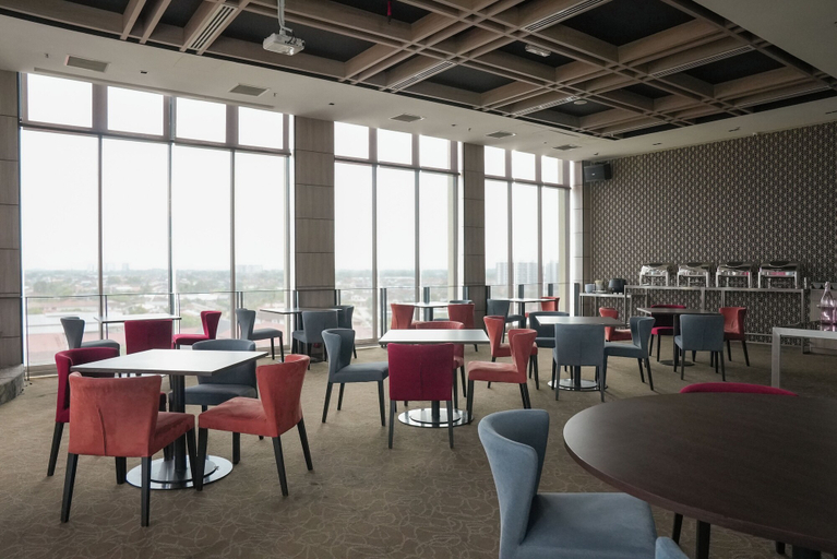 Food & Drinks 4, Roxy Hotel 3rd Mile, Kuching