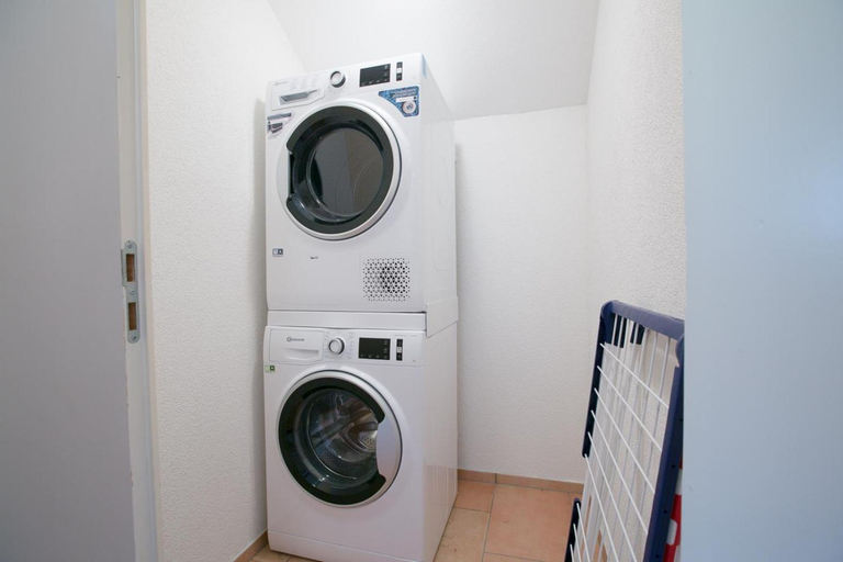 Bathroom 2, Spirit Apartments - Balkon mit Seesicht - Parkplatz - AC, Interlaken