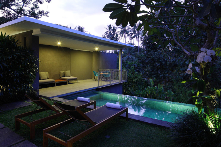 Swimming Pool 21