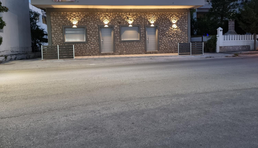 Others 5, E&D Apartments, Central Greece