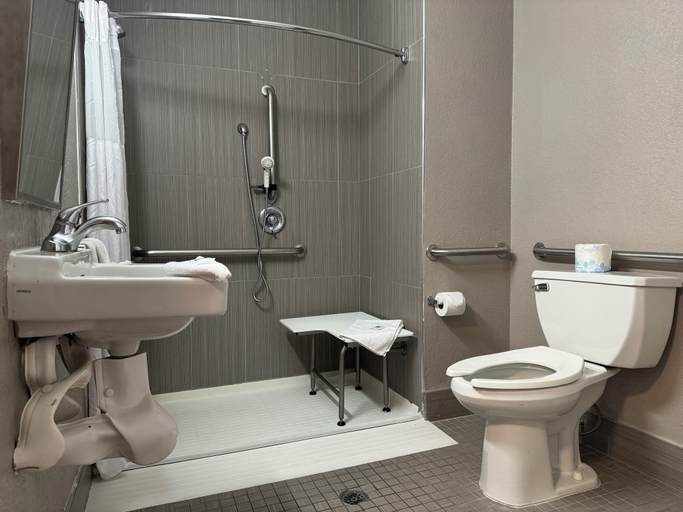 Bathroom 4, Motel 6 Hollywood, Los Angeles
