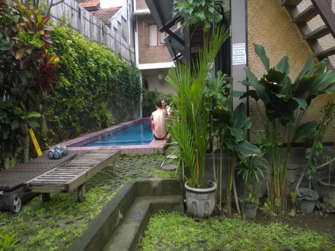 Swimming Pool 4