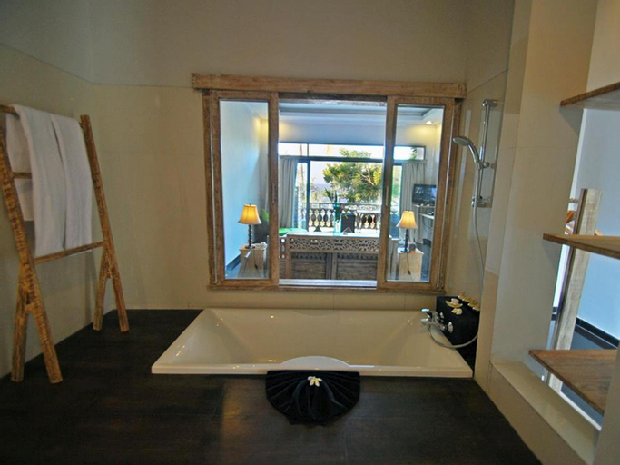 Bathroom 9