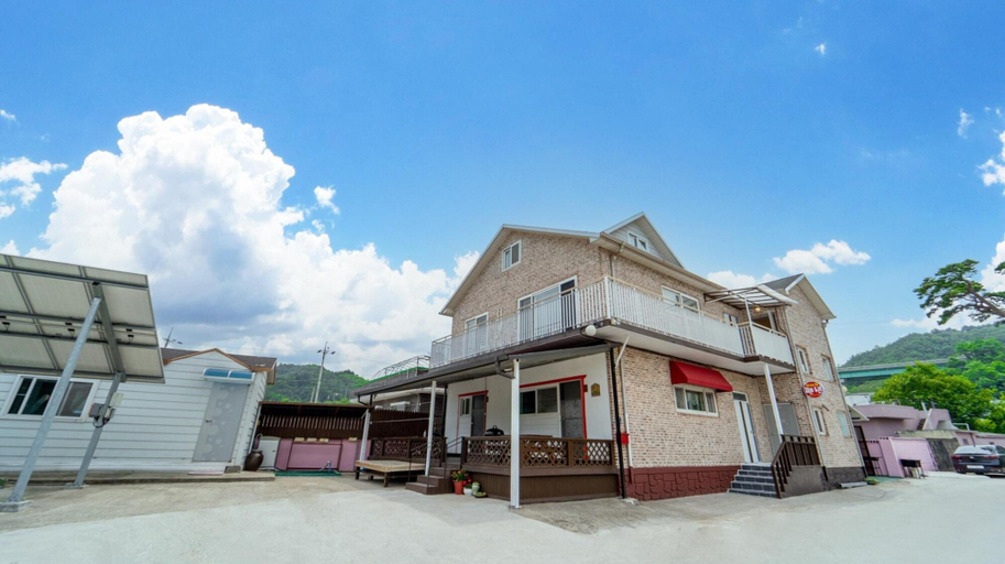 Exterior & Views 2, Samcheok Dasarang Pension, Samcheok