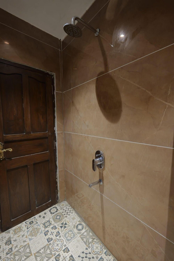 Bathroom 3, Shree Raja Ram Hotel & Resort, Ujjain