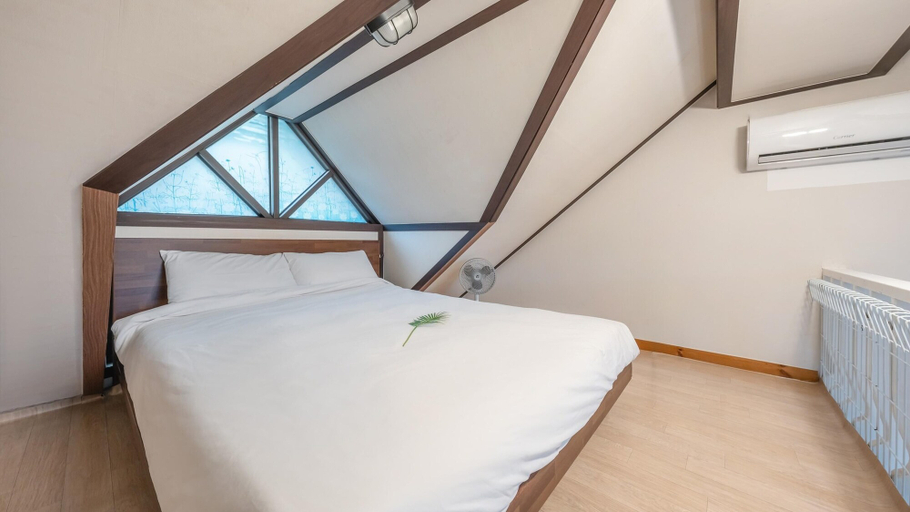 Bedroom 9
