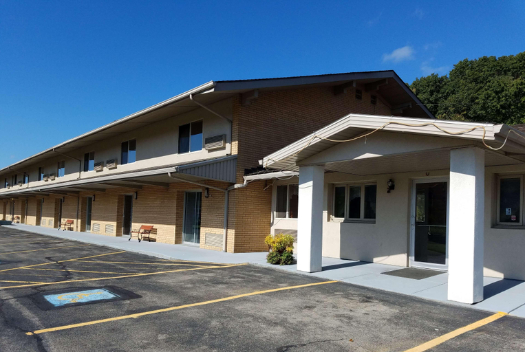 Exterior & Views 5, Knights Inn Franklin, Venango