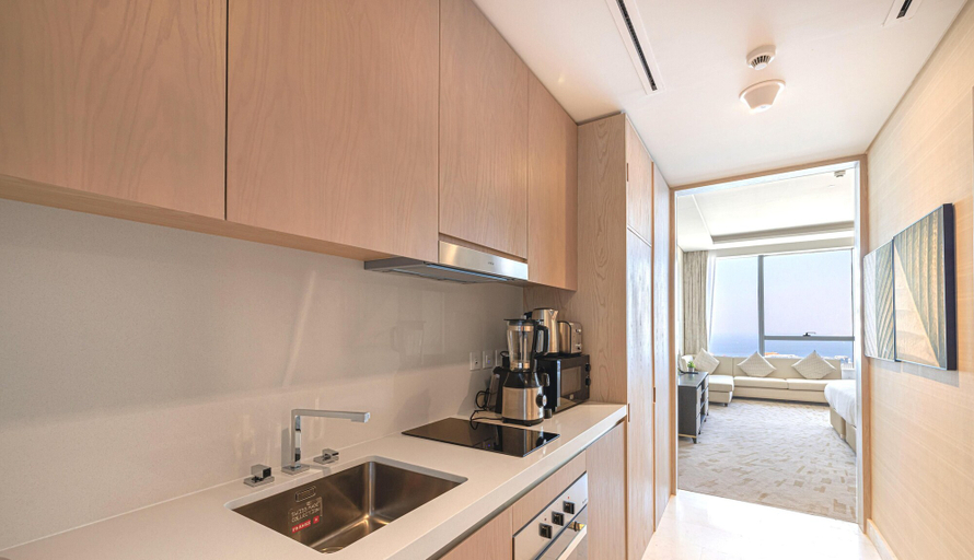 Others 4, Luxurious studio in St Regis Palm View, Dubai
