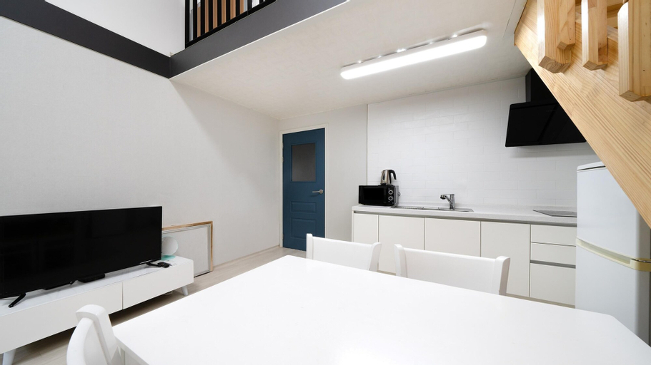 Dining Room 17