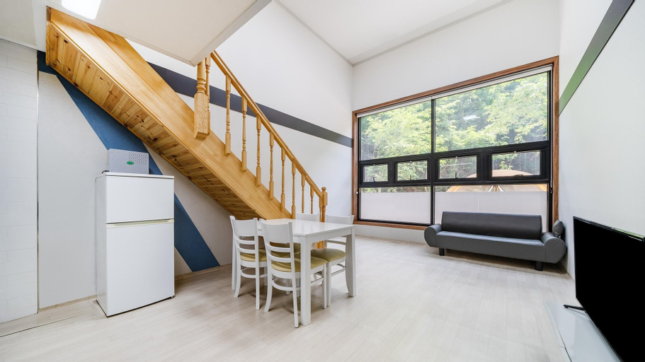 Dining Room 15