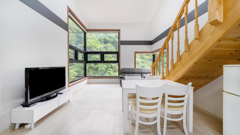 Dining Room 2