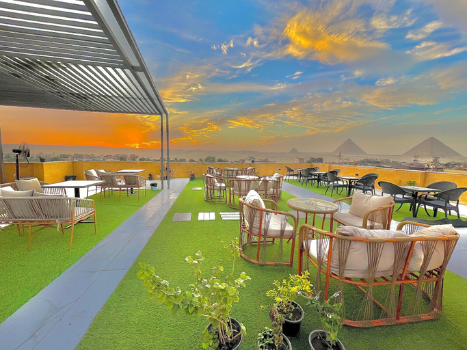 Food & Drinks 5, Palm Pyramids, Al-Ahram