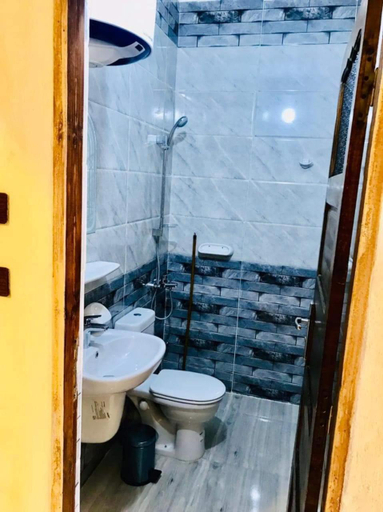 Bathroom 3, Nukud guest house, Aswan