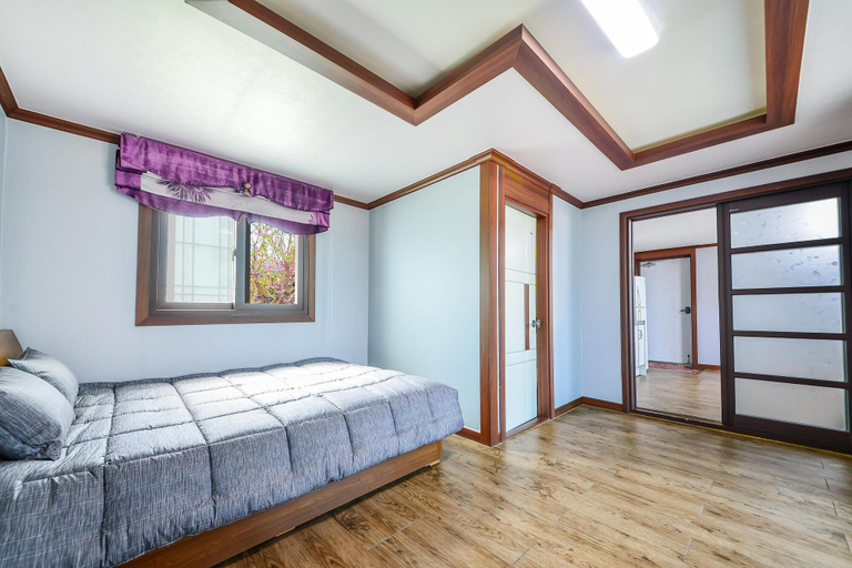 Bedroom 3, Samcheok Duelkkot Pension, Samcheok