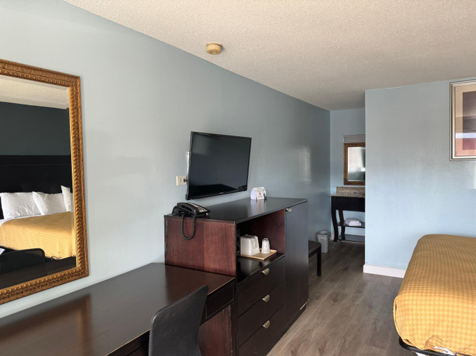 Others 5, Red Carpet Inn & Suites, Danville