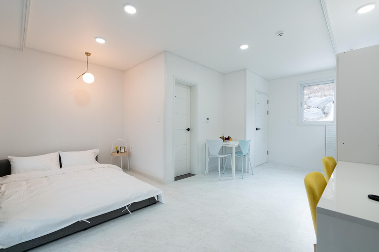 Bedroom 2, Hongcheon Toliaigeullaemping, Chuncheon