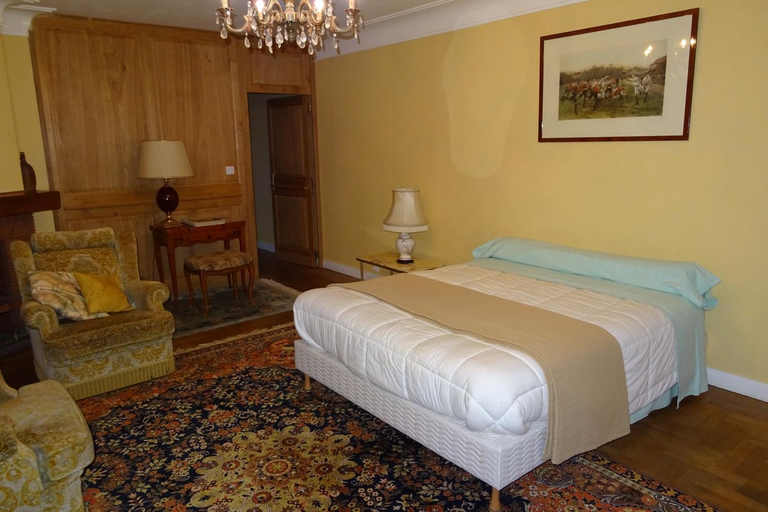 Bedroom 2, Chambres d'Hotes a la Fontanille, Haute-Vienne
