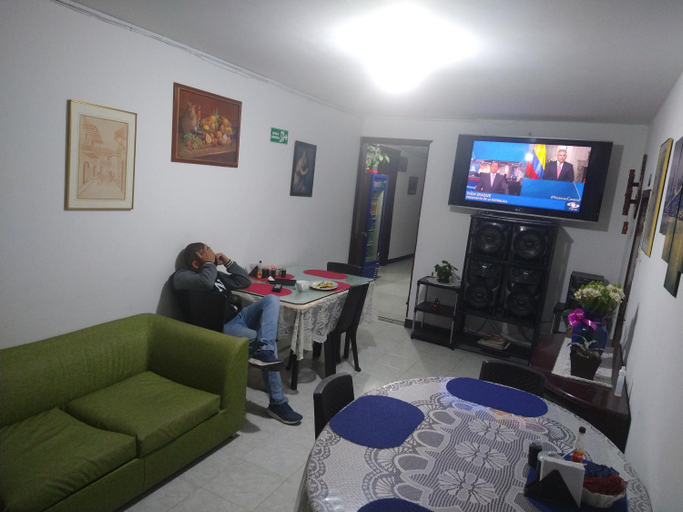 Others 3, Hospedaje Solianka, Santafé de Bogotá