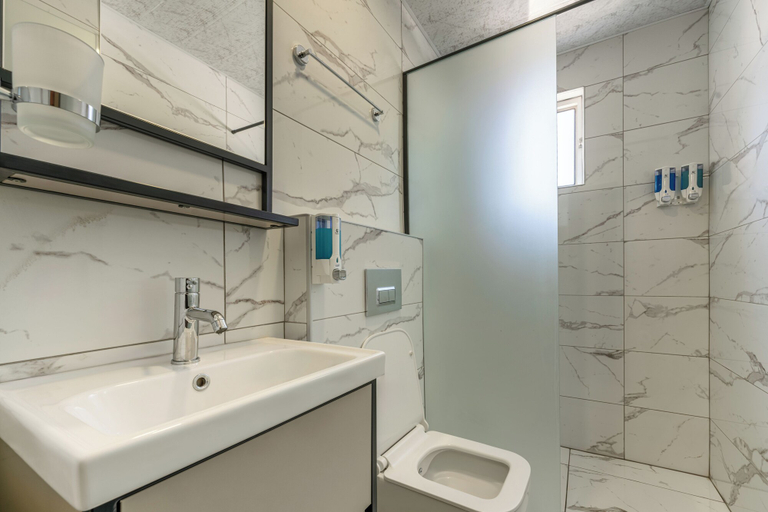 Bathroom 5, Lemon Hotel, Antalya