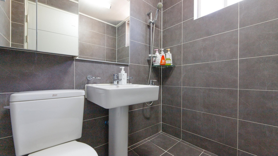 Bathroom 4, Gangneung The October Pension, Gangneung