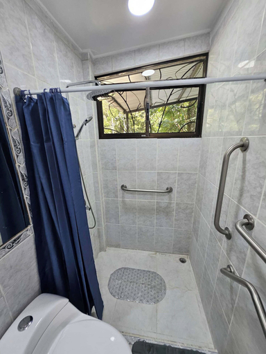 Bathroom 4, Mango Moon Villa, Aguirre