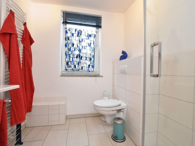 Bathroom 4, Holiday Home With Terrace in Graal-muritz, Rostock