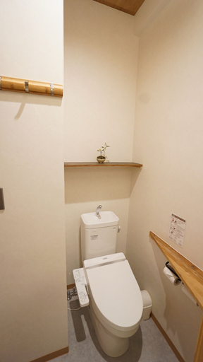 Bathroom 5, Poly Hostel 2 Namba, Osaka